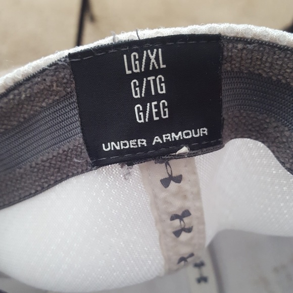 Hat - Picture 3 of 4